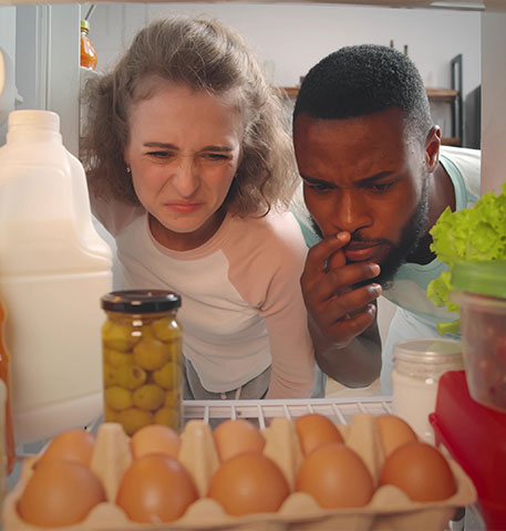 Mauvaises odeurs du frigo, comment les éliminer : Femme Actuelle Le MAG